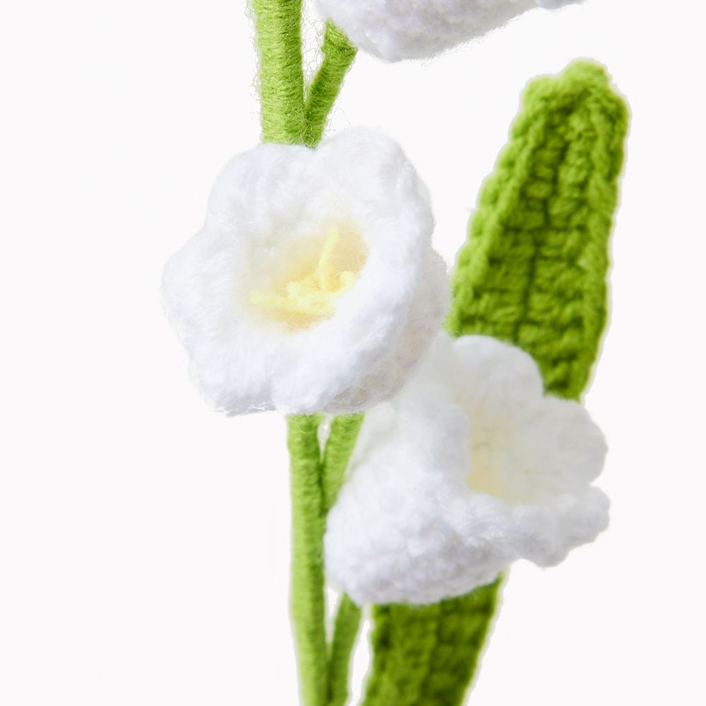 White and Yellow Lily Crochet Flower - Image 2