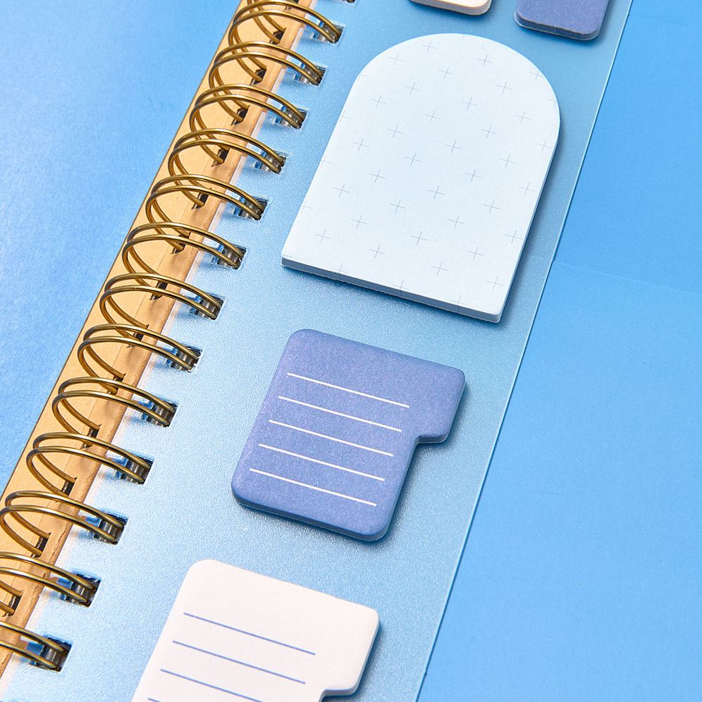 2025-2026 Paper Source Blue Lilies Weekly Desk Planner - Image 4