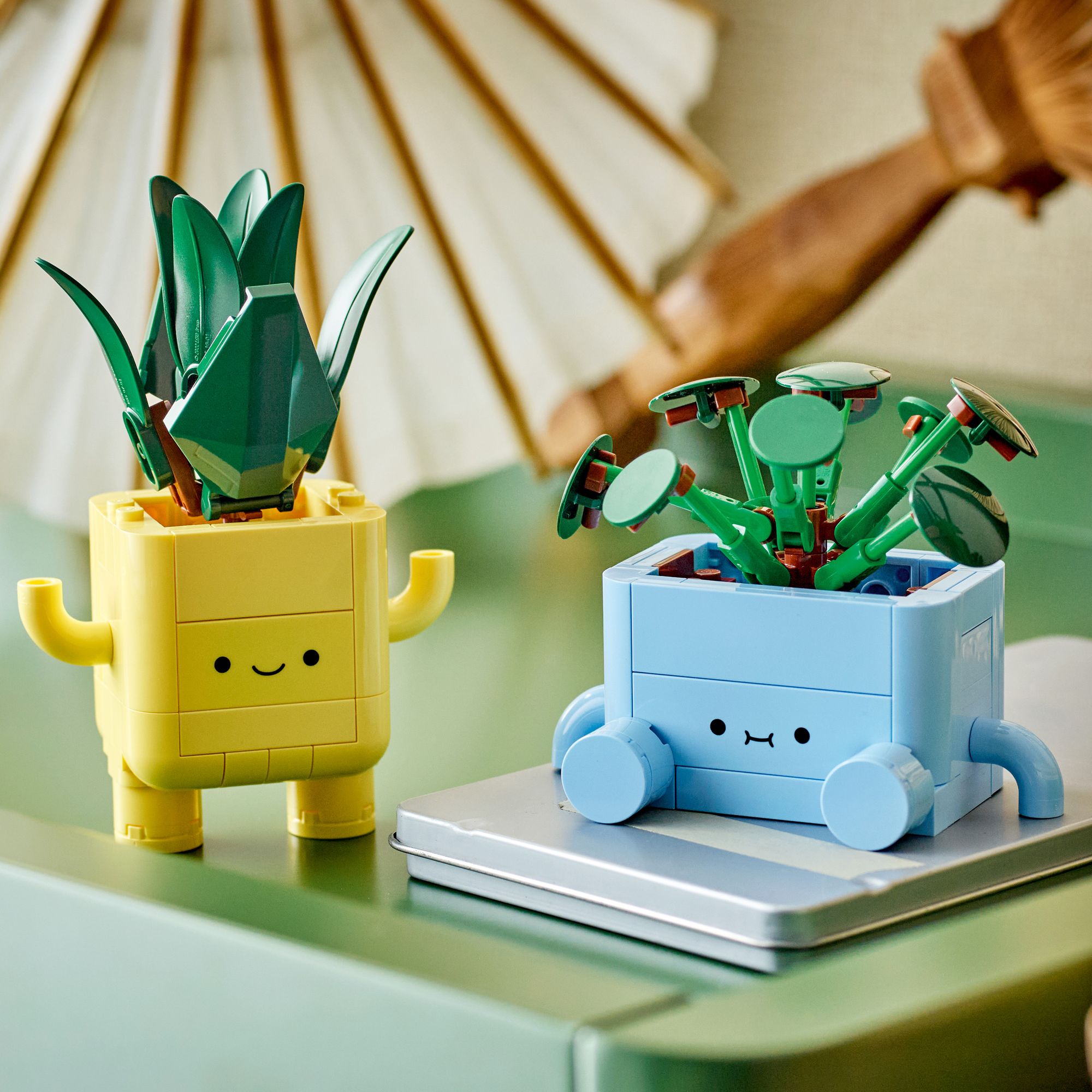 LEGO Botanicals Happy Plants 10349 - Image 5
