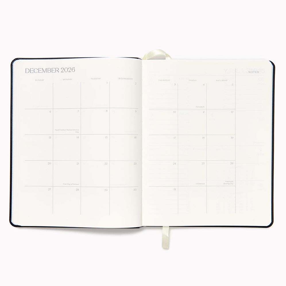 2025-2026 Paper Source Black Leather 18-Month Weekly Desk Planner - Image 4